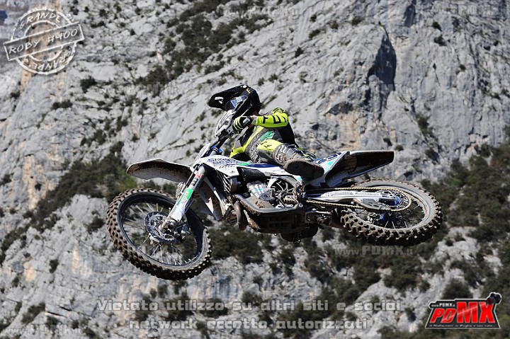 ROB_2425 (Copy).jpg